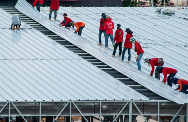 How Do You Hire a Good Roofing Contractor for Commercial Properties?